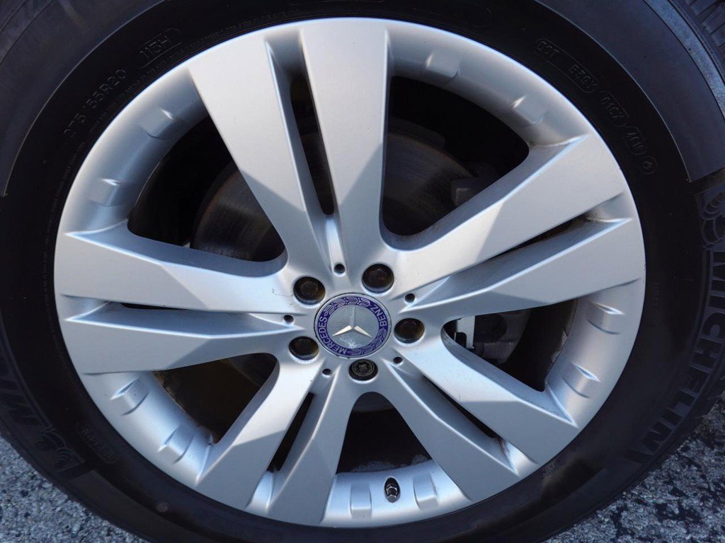 Used 2012 Mercedes-Benz GL 320 BlueTEC 4MATIC image 9