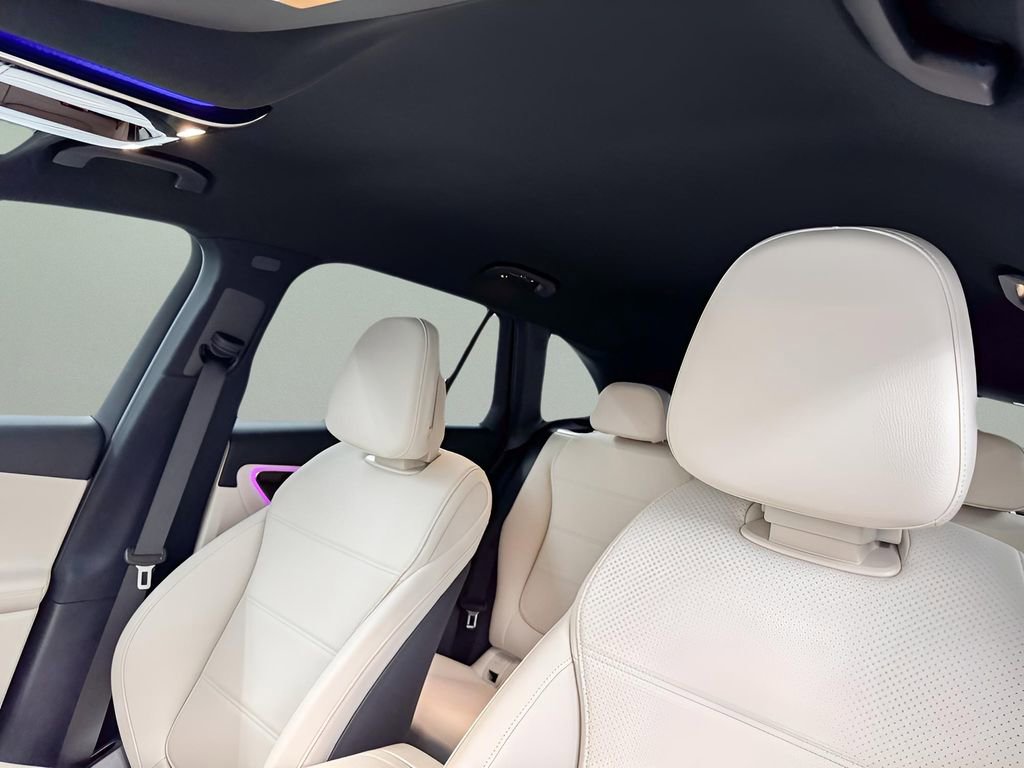 Used 2025 Mercedes-Benz GLC 300 GLC 300 image 18