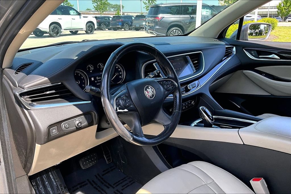 Used 2020 Buick Enclave Premium w/ Sun and Sites Package FWD image 16