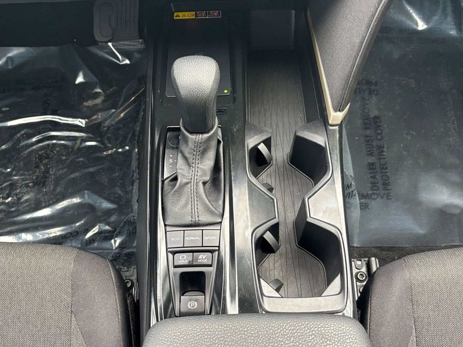 Used 2025 Toyota Camry LE image 37