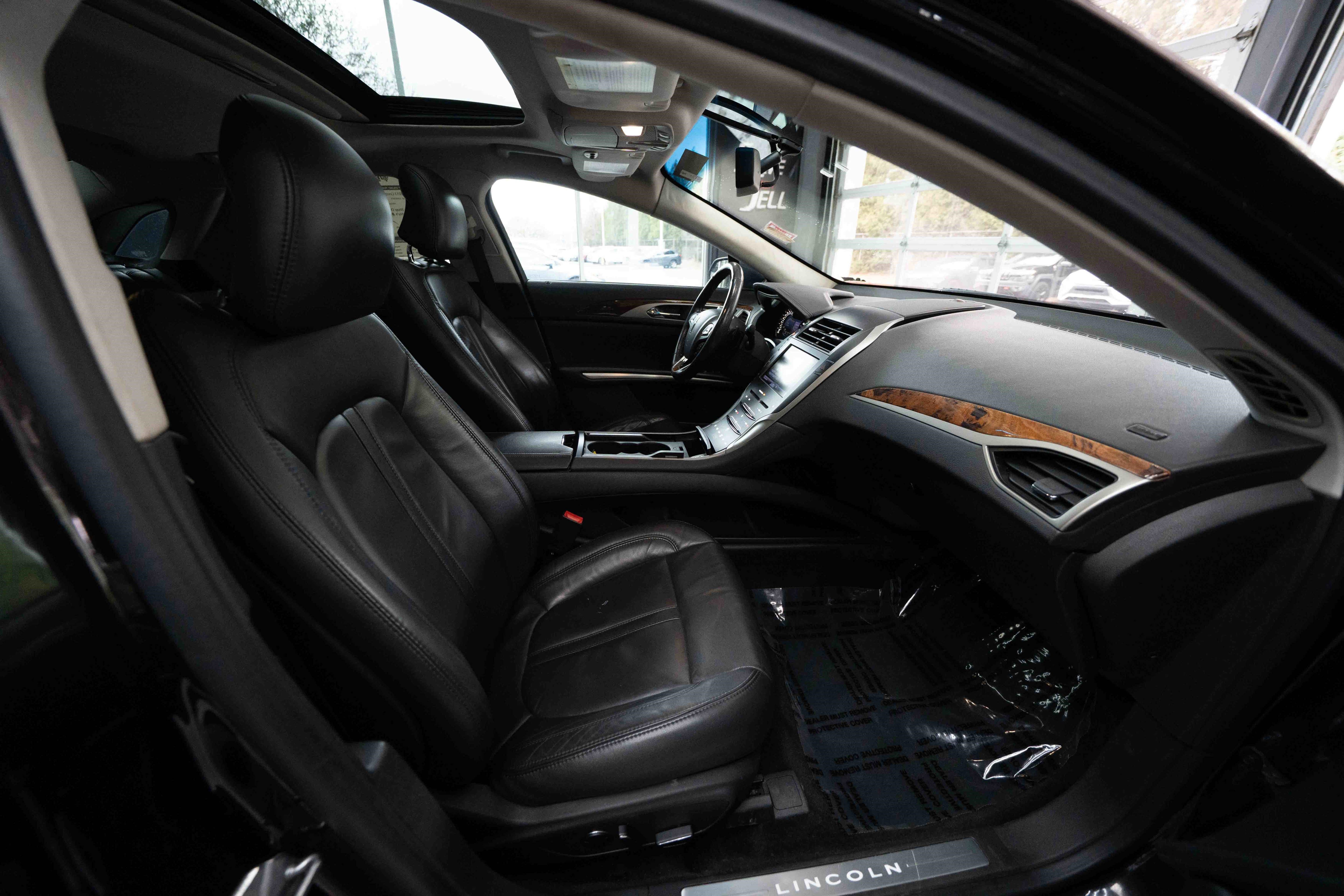 Used 2013 Lincoln MKZ image 26