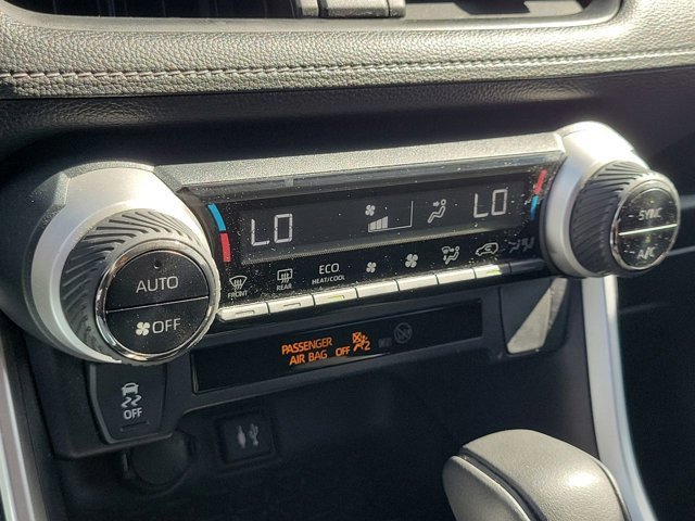 Used 2019 Toyota RAV4 LE image 28