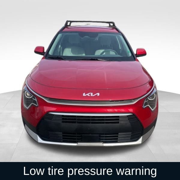 Used 2025 Kia Niro EX image 10