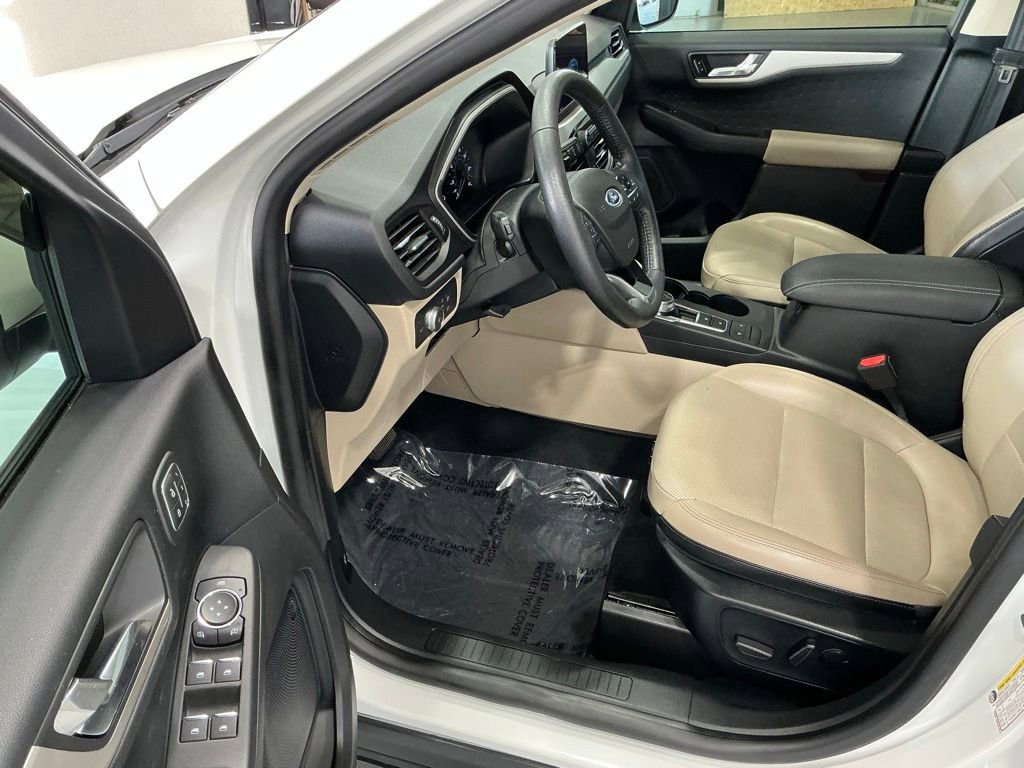 Used 2020 Ford Escape SEL FWD image 4