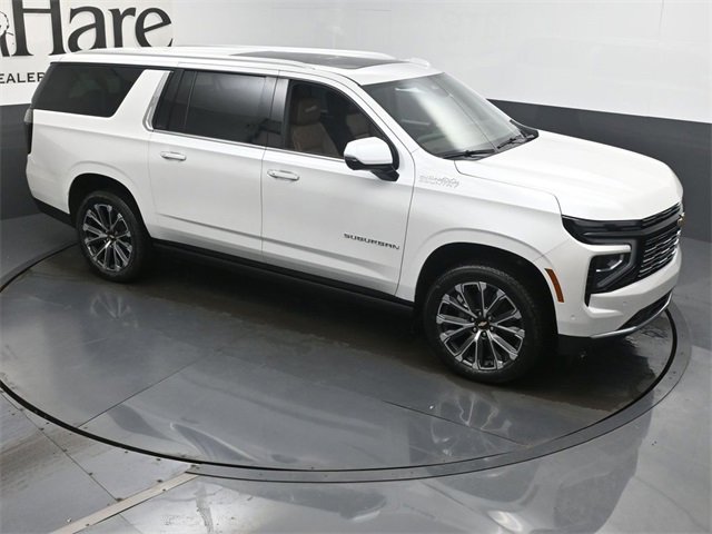 New 2025 Chevrolet Suburban High Country image 27