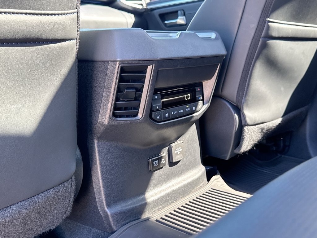 Used 2024 Toyota Sequoia Platinum RWD image 33