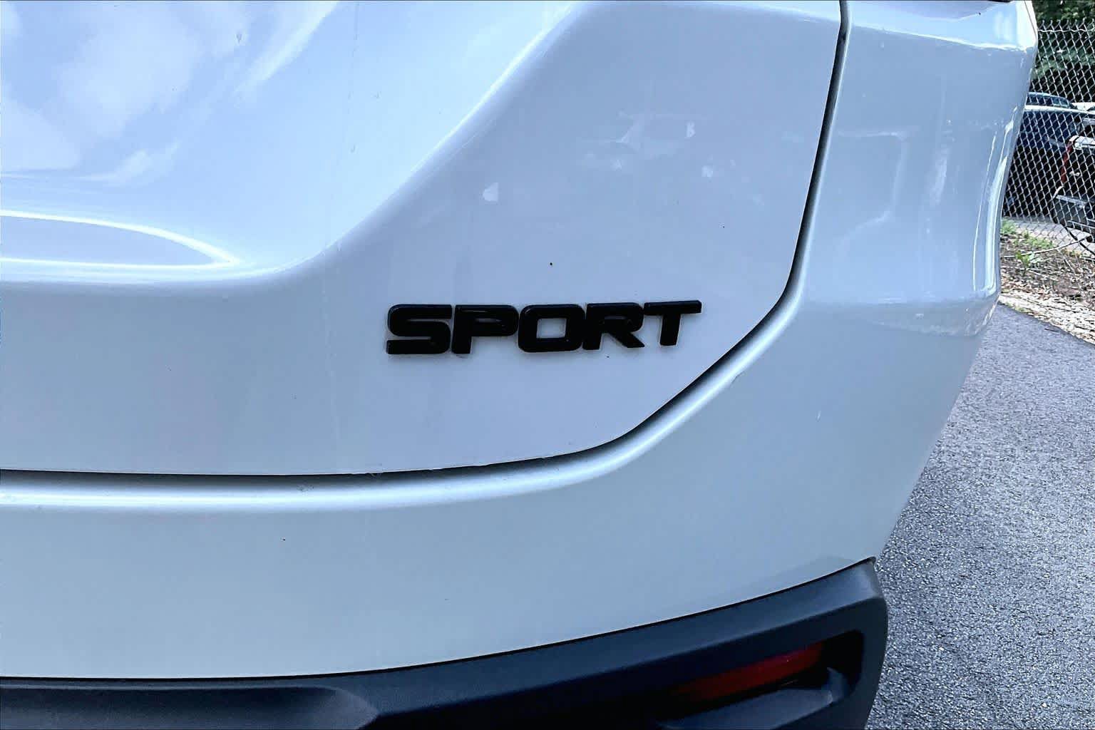 Used 2025 Honda Pilot Sport image 10