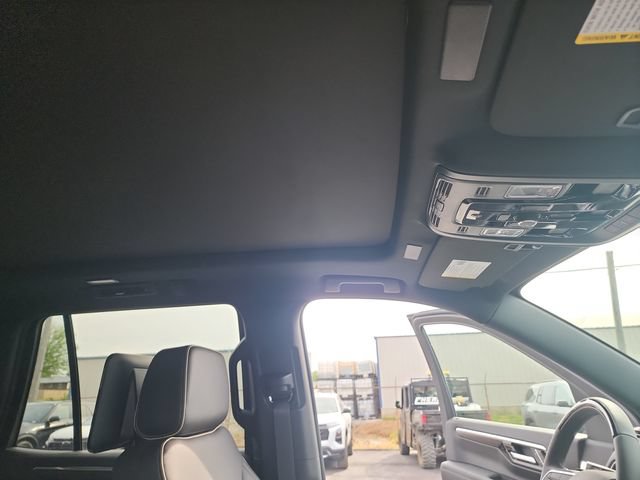New 2026 Chevrolet Tahoe Premier AWD/4WD image 17