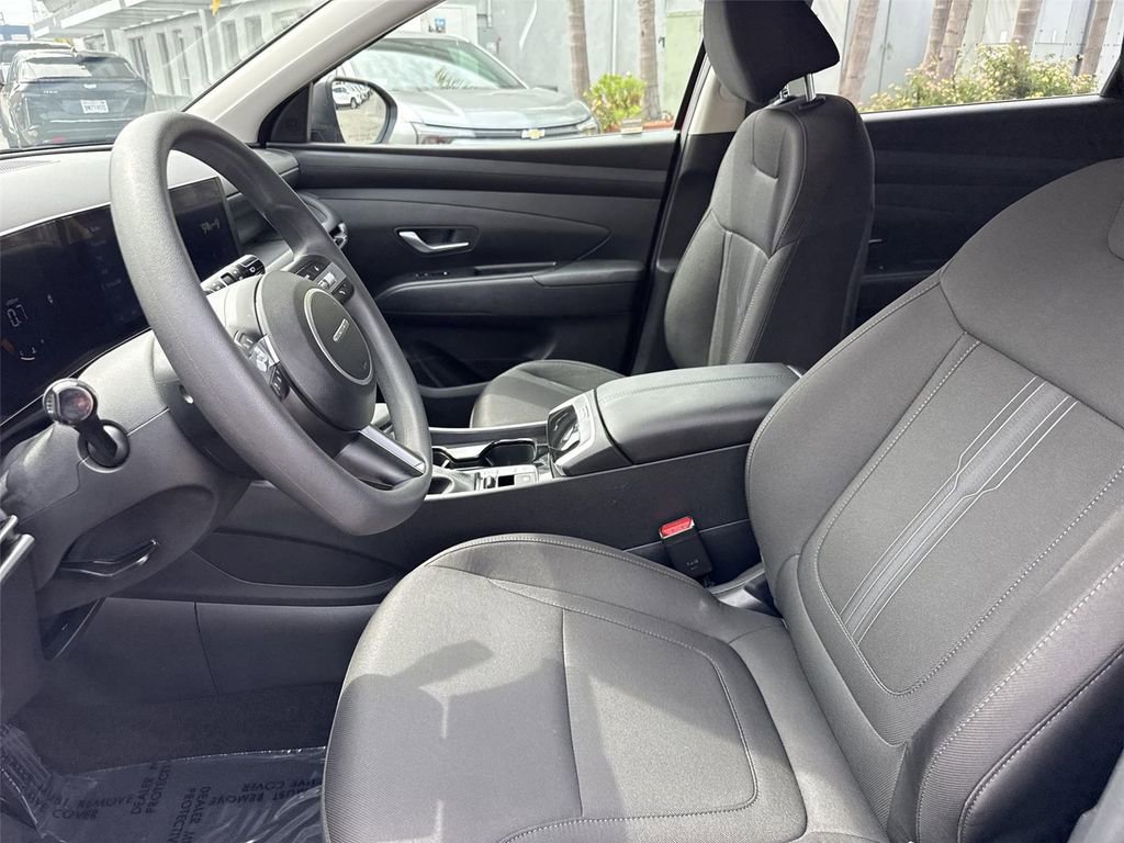 Used 2025 Hyundai Tucson SEL FWD image 17