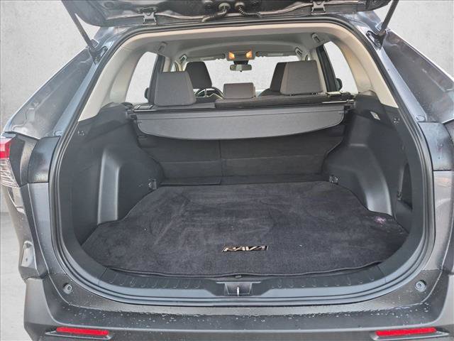 Used 2019 Toyota RAV4 LE w/ Carpet Mat Package FWD image 6