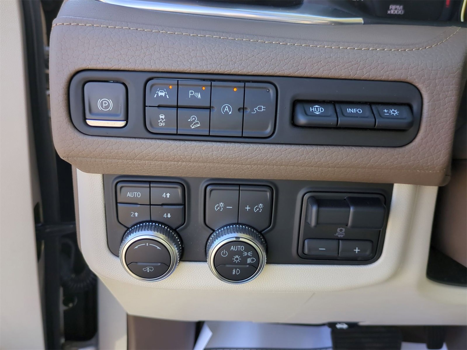 Certified 2021 GMC Yukon Denali w/ Denali Ultimate Package image 18