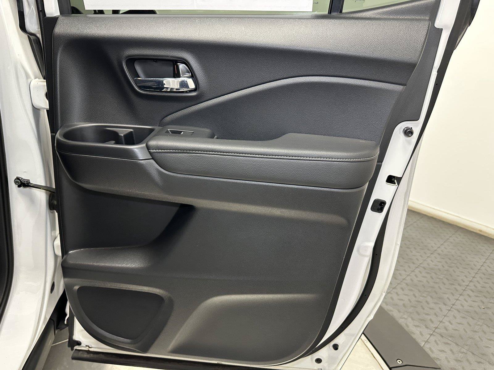 Certified 2025 Honda Ridgeline RTL+ image 34