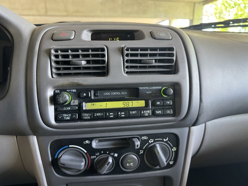 Used 1998 Toyota Corolla LE FWD image 19