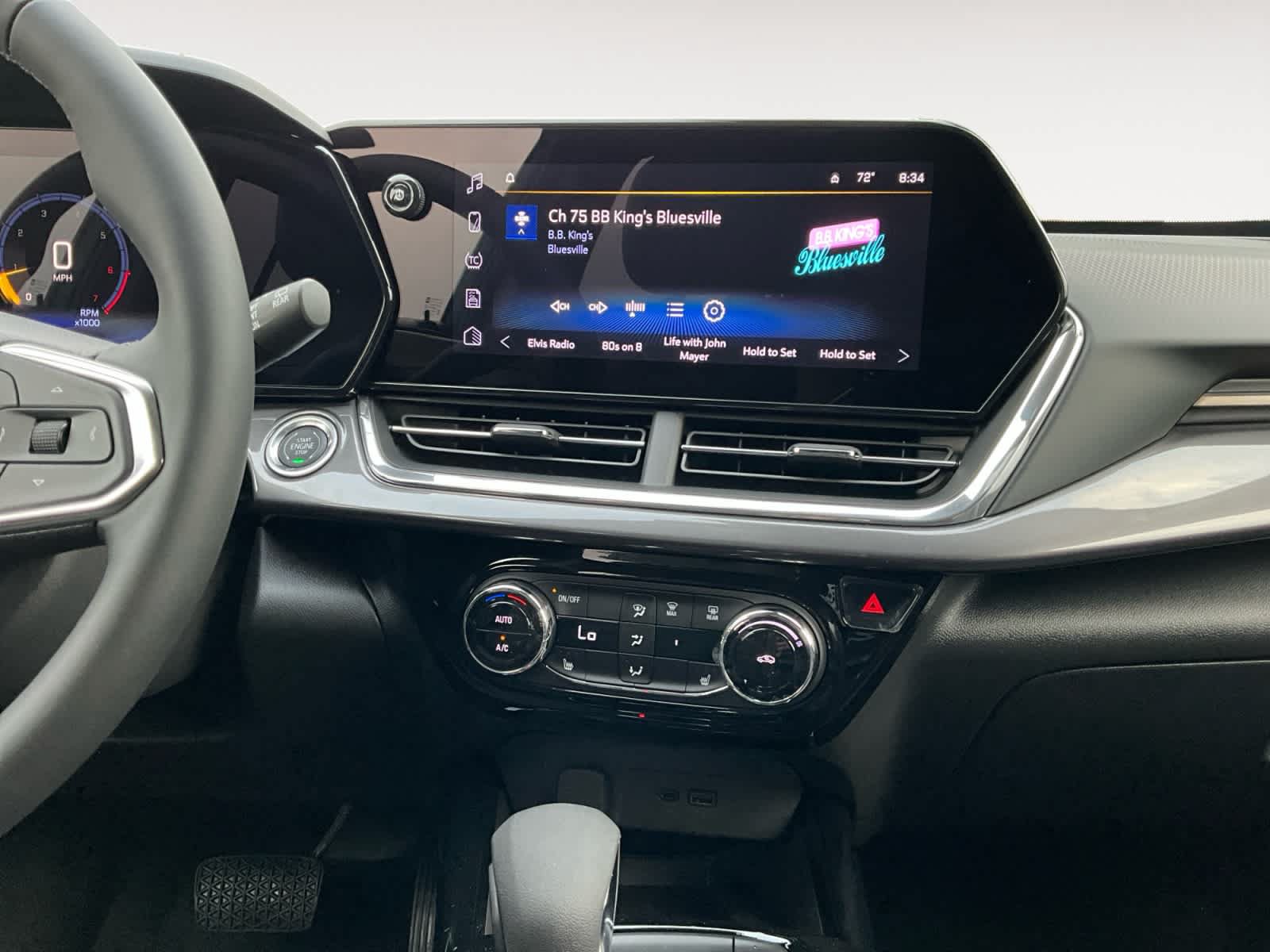 Used 2026 Chevrolet Trax ACTIV w/ Sunroof Package FWD image 11