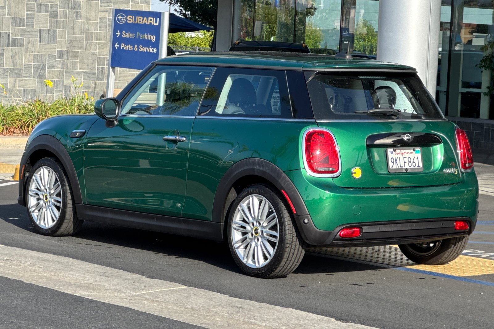 Used 2024 MINI Cooper SE FWD image 6