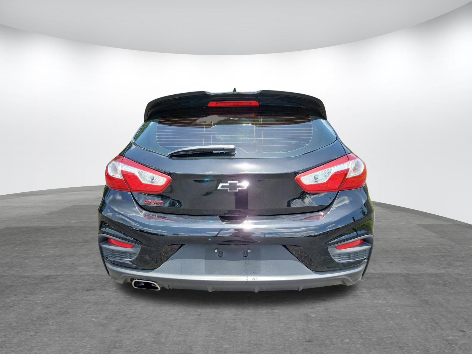 Used 2018 Chevrolet Cruze LT w/ Sun And Sound Package FWD image 25