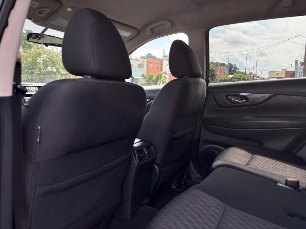 Used 2018 Nissan Rogue SV AWD/4WD image 21