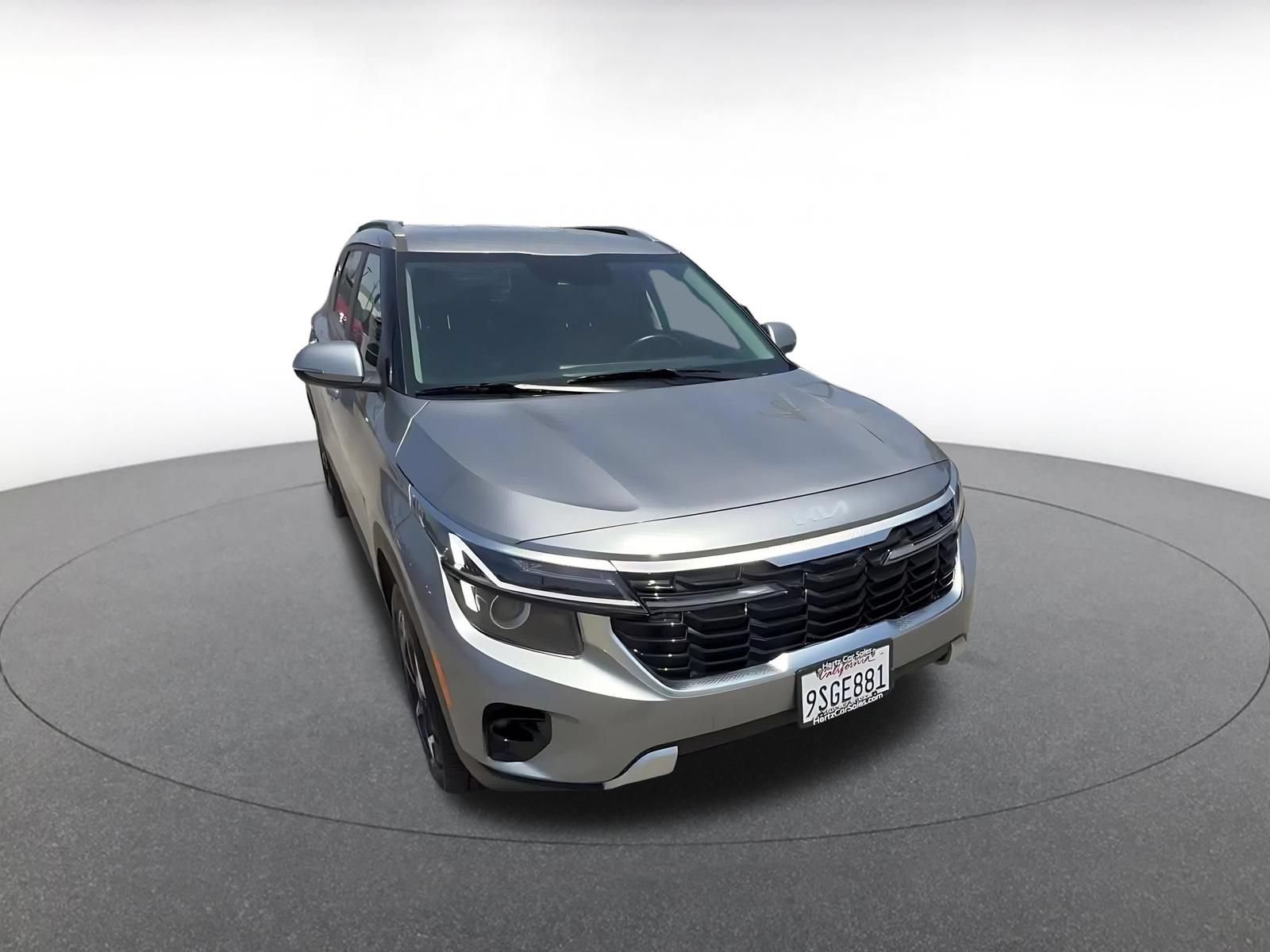 Used 2025 Kia Seltos S FWD image 3