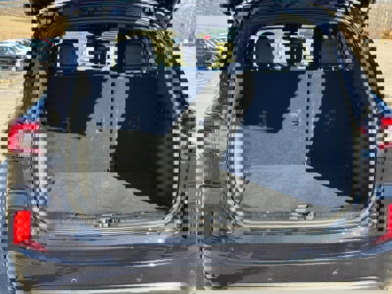 Used 2023 Ford Escape ST-Line Elite w/ Premium Technology Package image 5