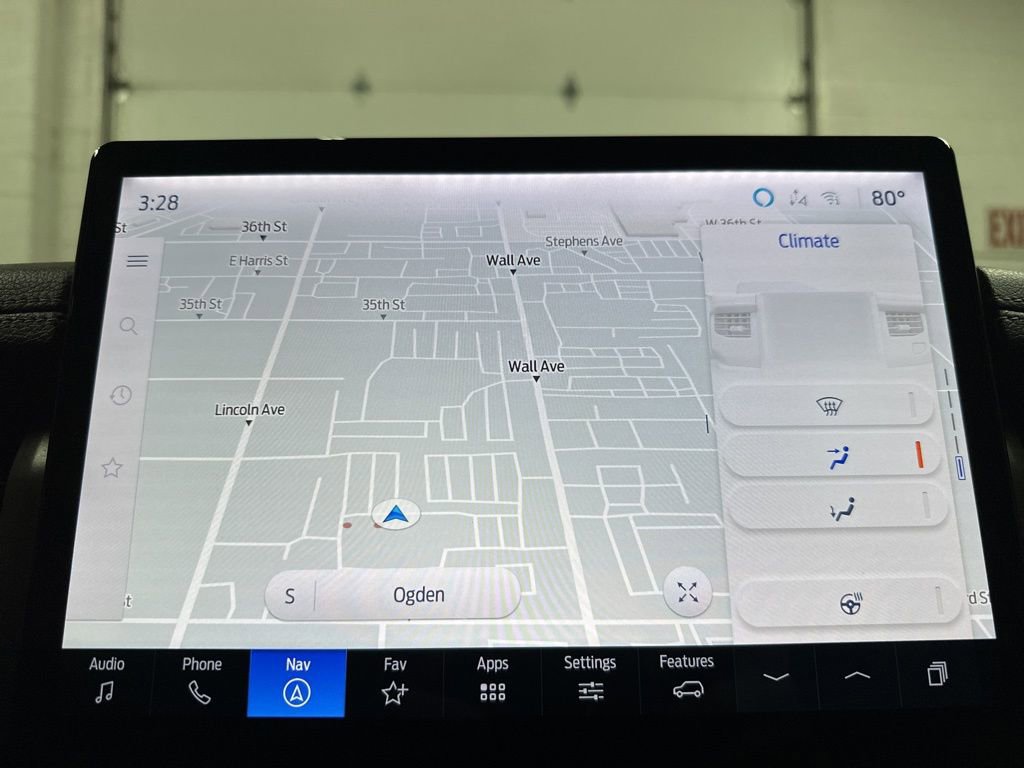 Used 2024 Ford Expedition XLT image 23