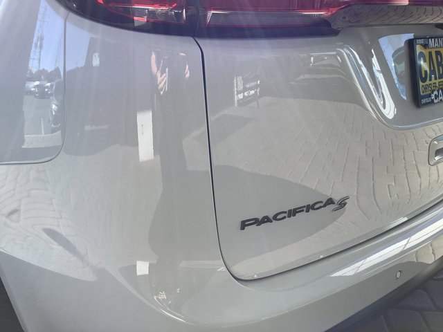 New 2026 Chrysler Pacifica Limited image 42