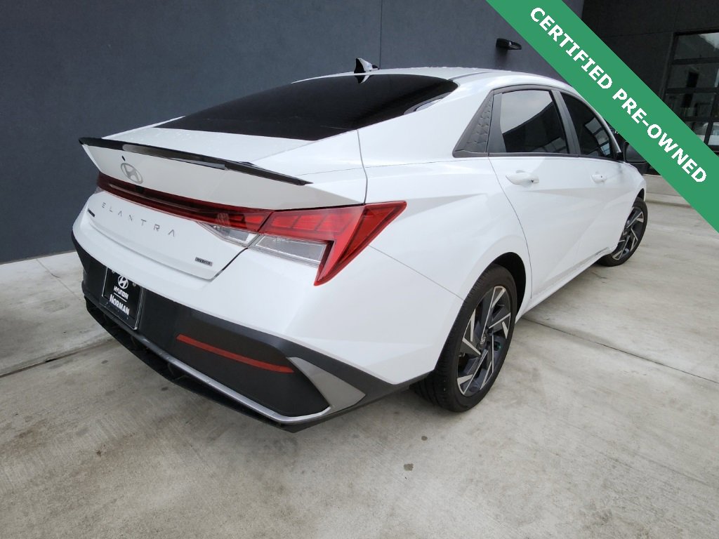 Certified 2025 Hyundai Elantra SEL image 5