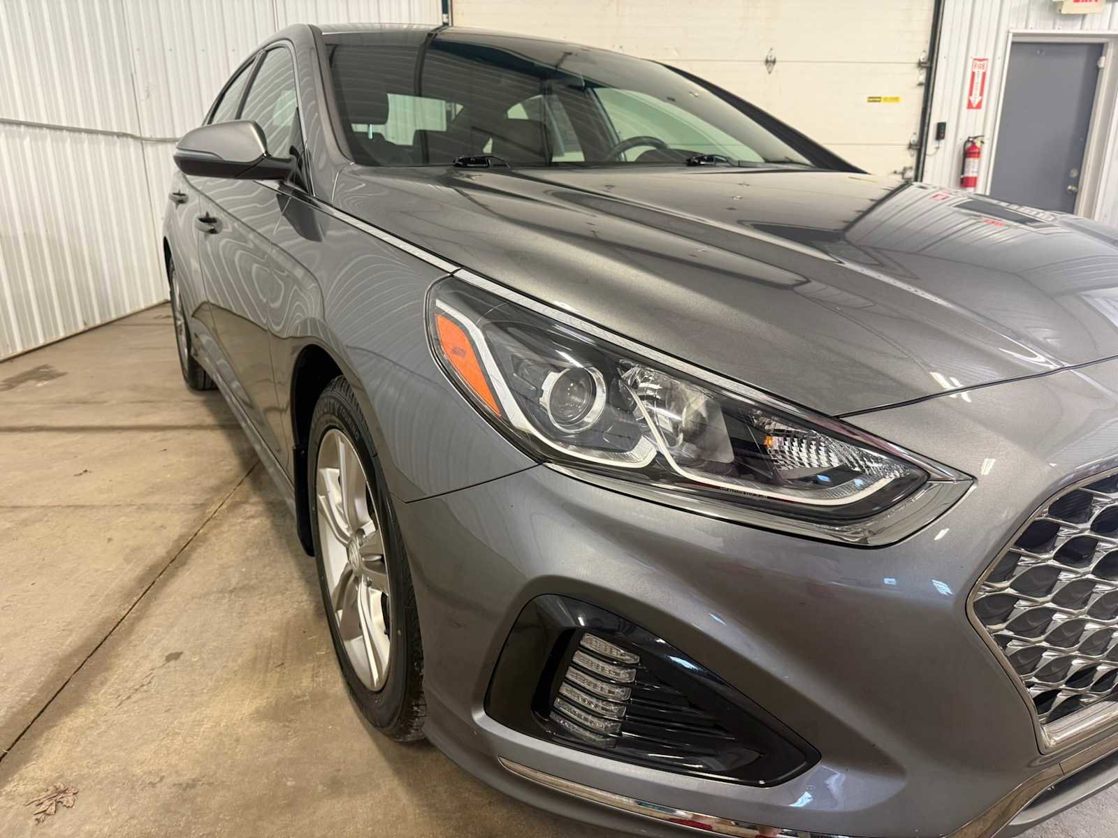 Used 2019 Hyundai Sonata Sport w/ Tech Package 03 FWD image 10