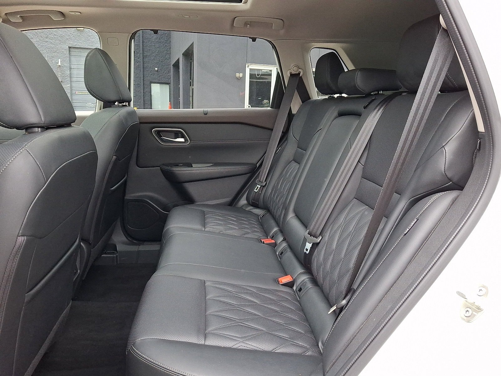 Certified 2023 Nissan Rogue Platinum w/ Platinum Premium Package AWD/4WD image 10