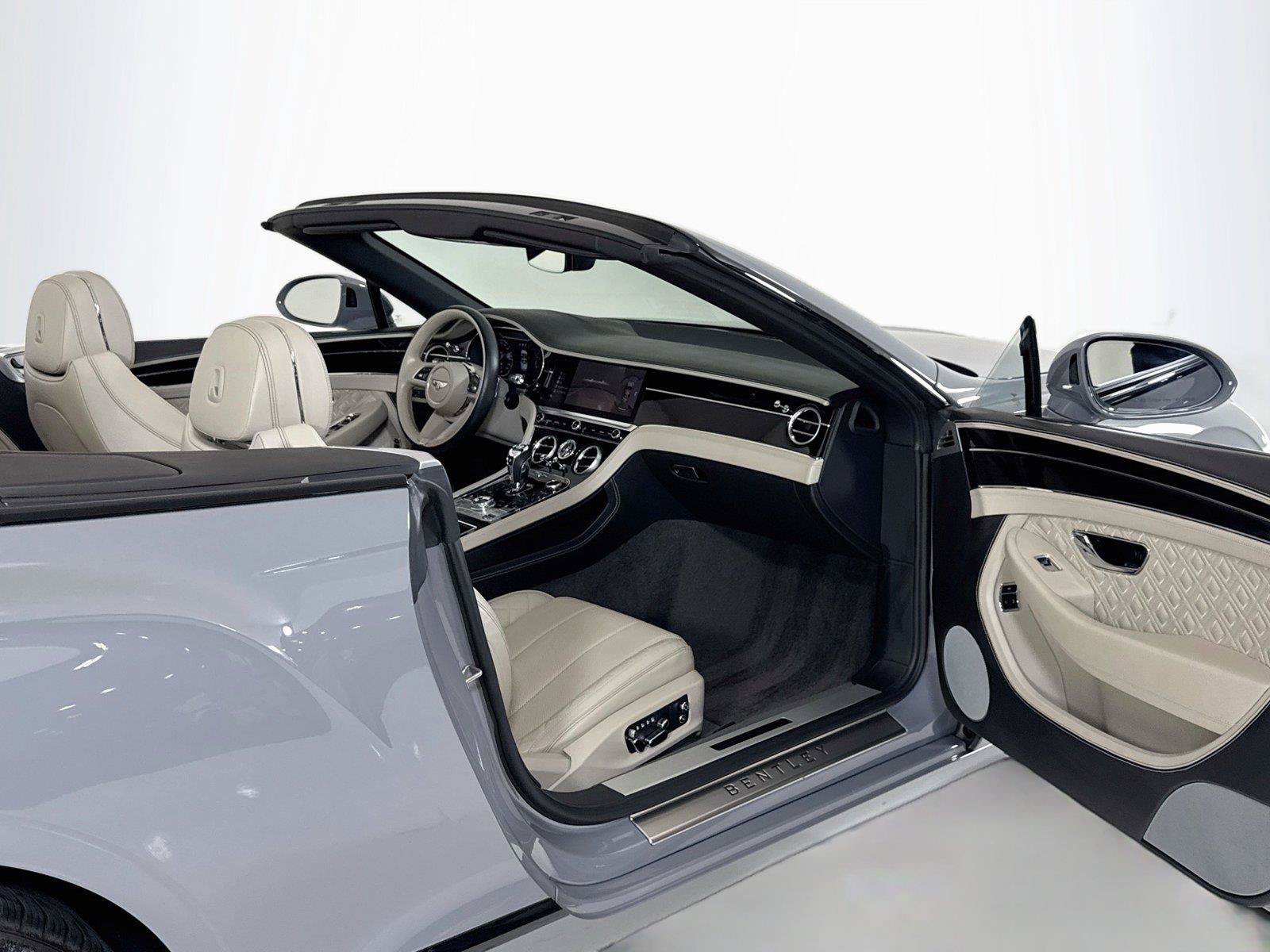 Used 2022 Bentley Continental GT AWD/4WD image 28