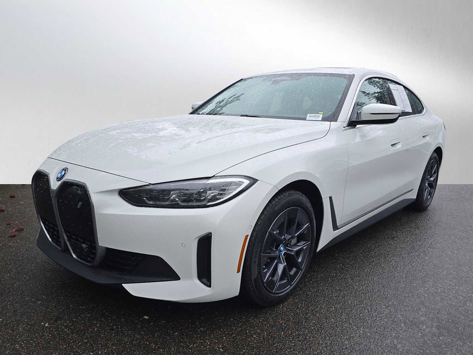 Used 2023 BMW i4 eDrive35 RWD image 7