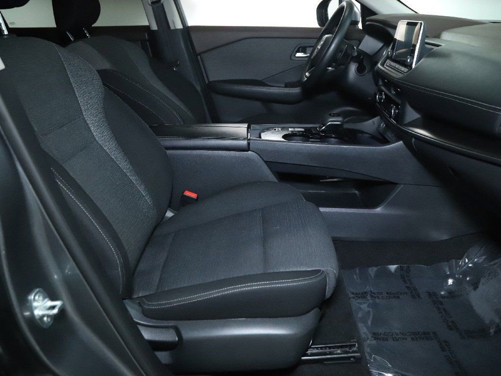 Used 2023 Nissan Rogue SV image 32