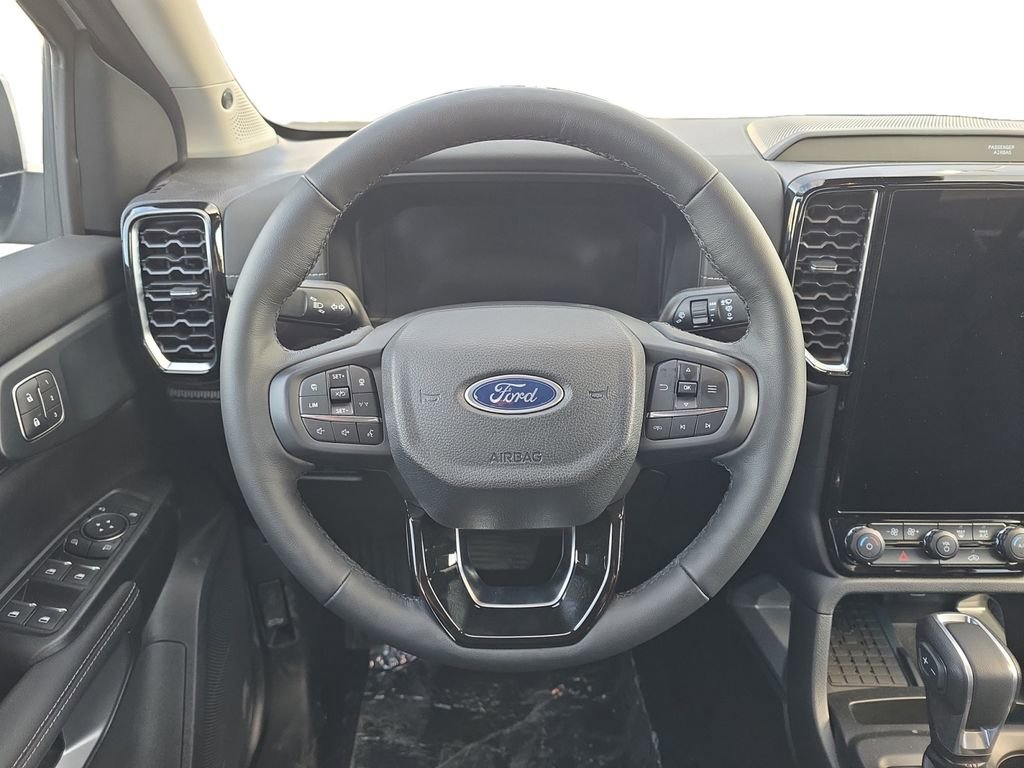 Used 2025 Ford Ranger Lariat w/ Chrome Accent Package image 13