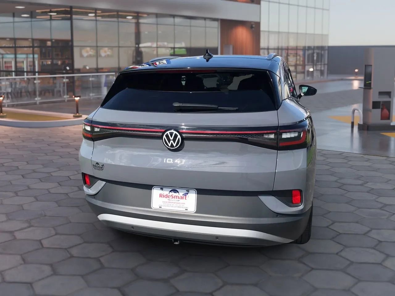 Used 2023 Volkswagen ID.4 Pro S Plus image 9
