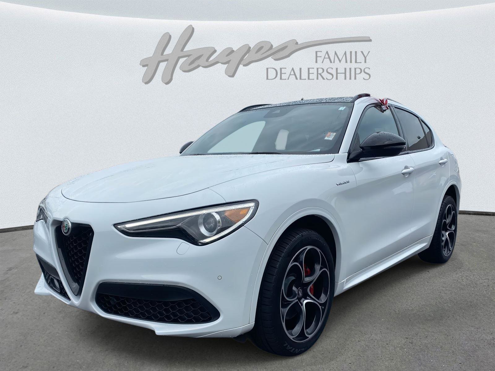 Used 2022 Alfa Romeo Stelvio Veloce image 35