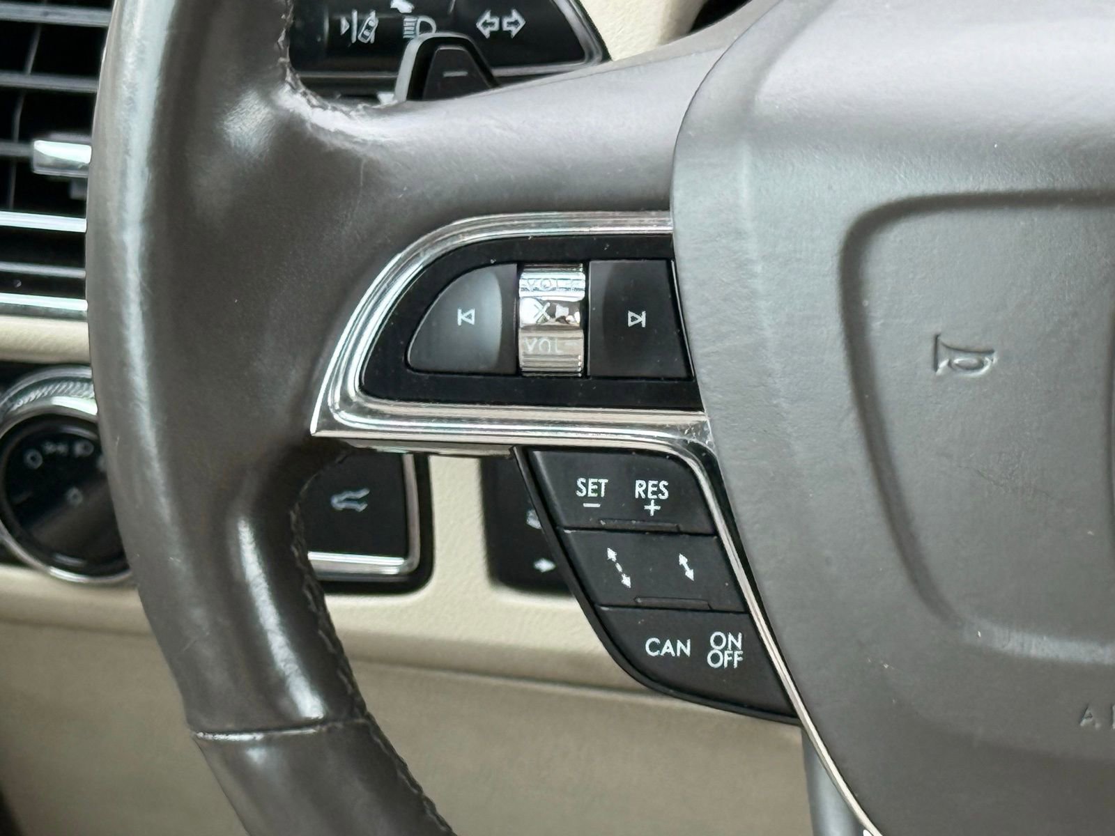 Used 2020 Lincoln Navigator Reserve w/ Luxury Package image 37