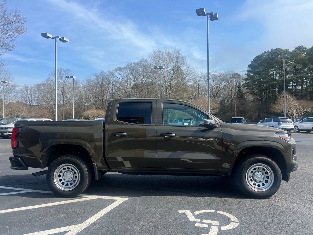 Used 2024 Chevrolet Colorado W/T image 2