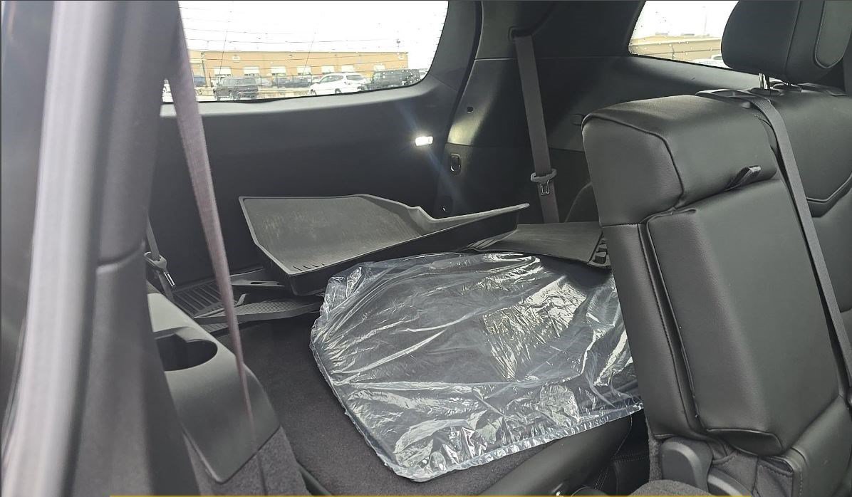 Used 2024 Cadillac XT6 Luxury w/ LPO, Floor Liner Package AWD/4WD image 15