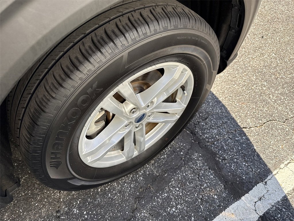 Used 2022 Ford Explorer XLT image 10