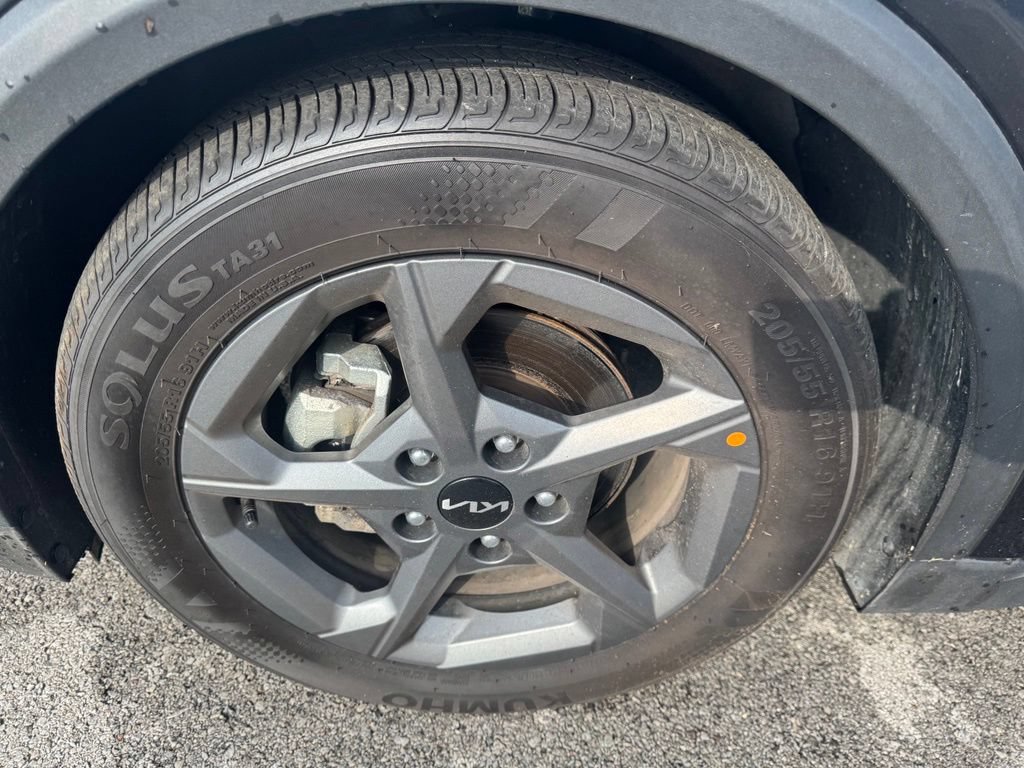 Used 2025 Kia K4 FWD image 43