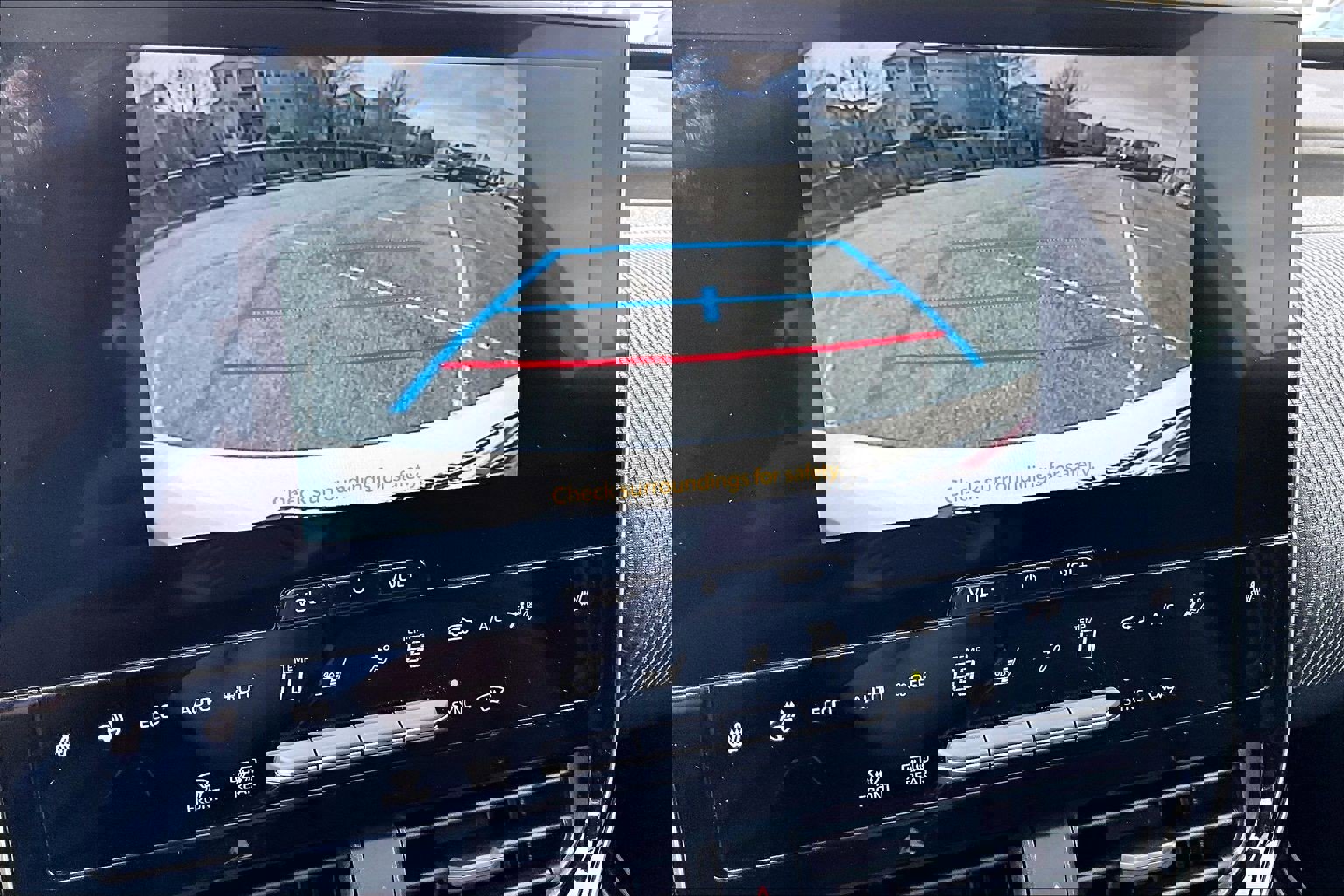 Used 2024 Toyota bZ4X XLE w/ Weather Package image 19