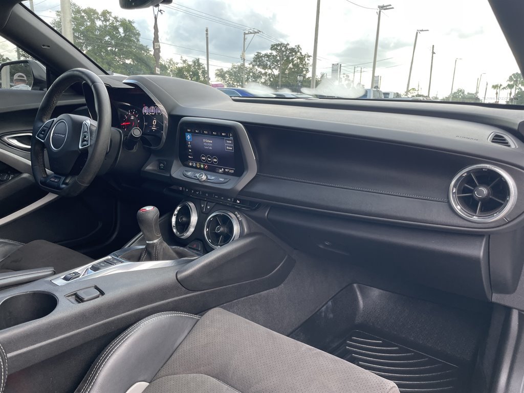Used 2019 Chevrolet Camaro SS RWD image 13