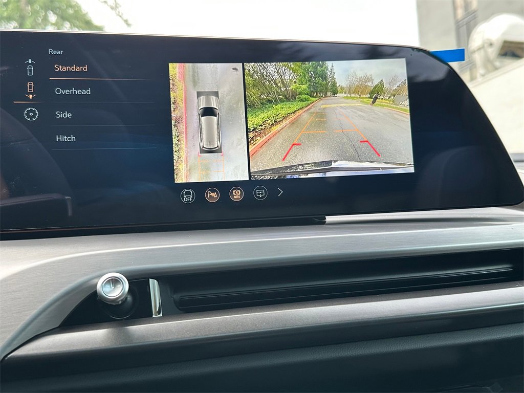 New 2026 Cadillac Vistiq Sport image 27