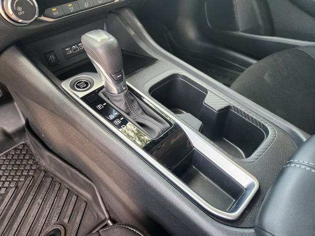 Used 2025 Nissan Sentra SV FWD image 20