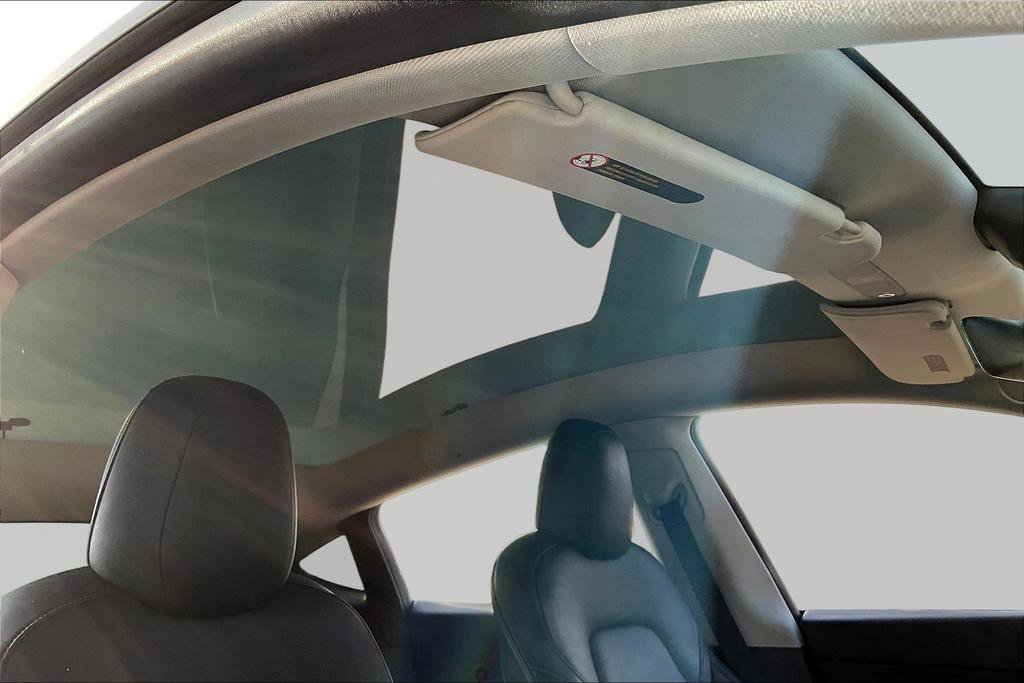 Used 2021 Tesla Model Y Long Range image 26