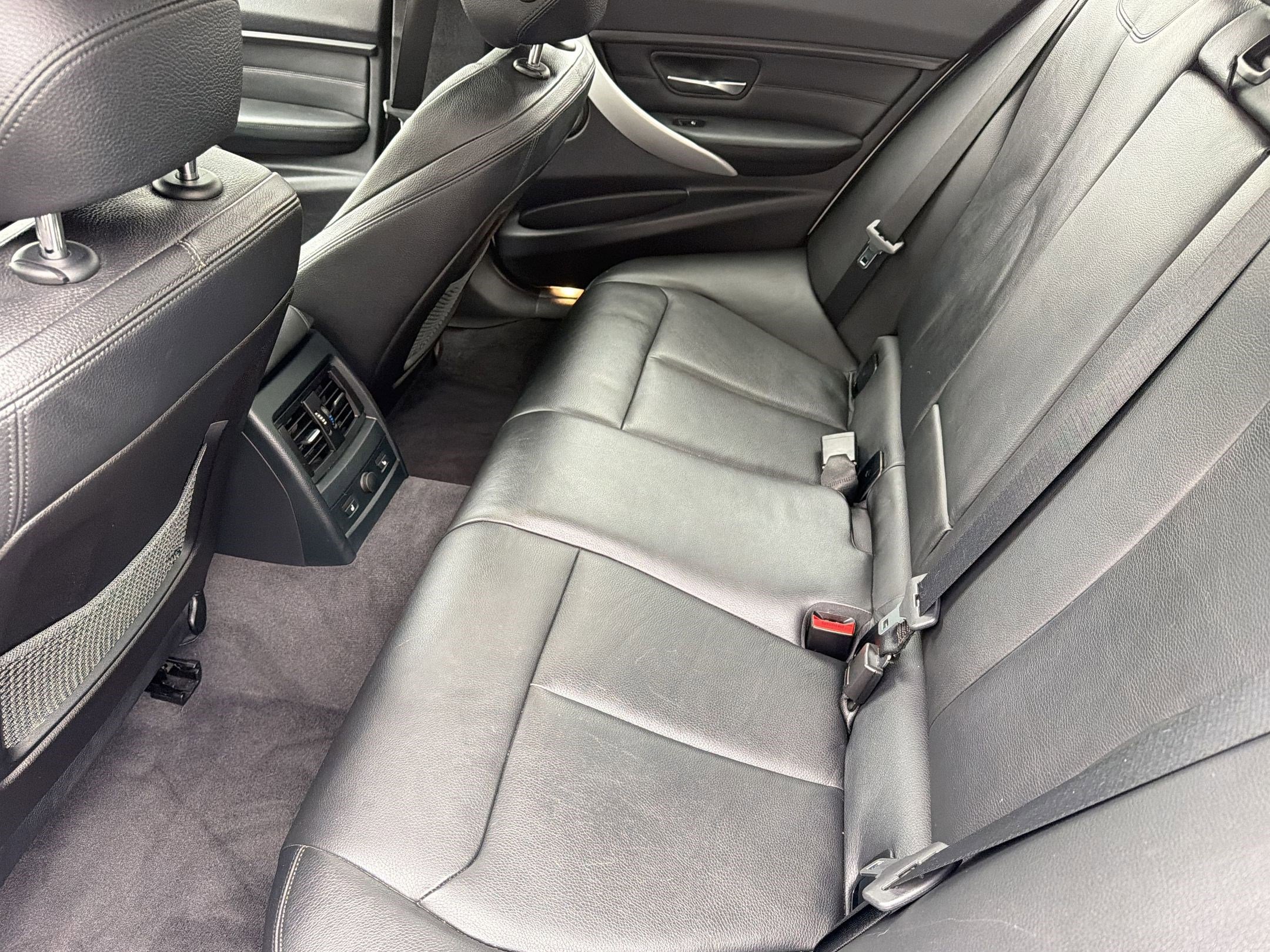 Used 2014 BMW 335i xDrive Sedan AWD/4WD image 27