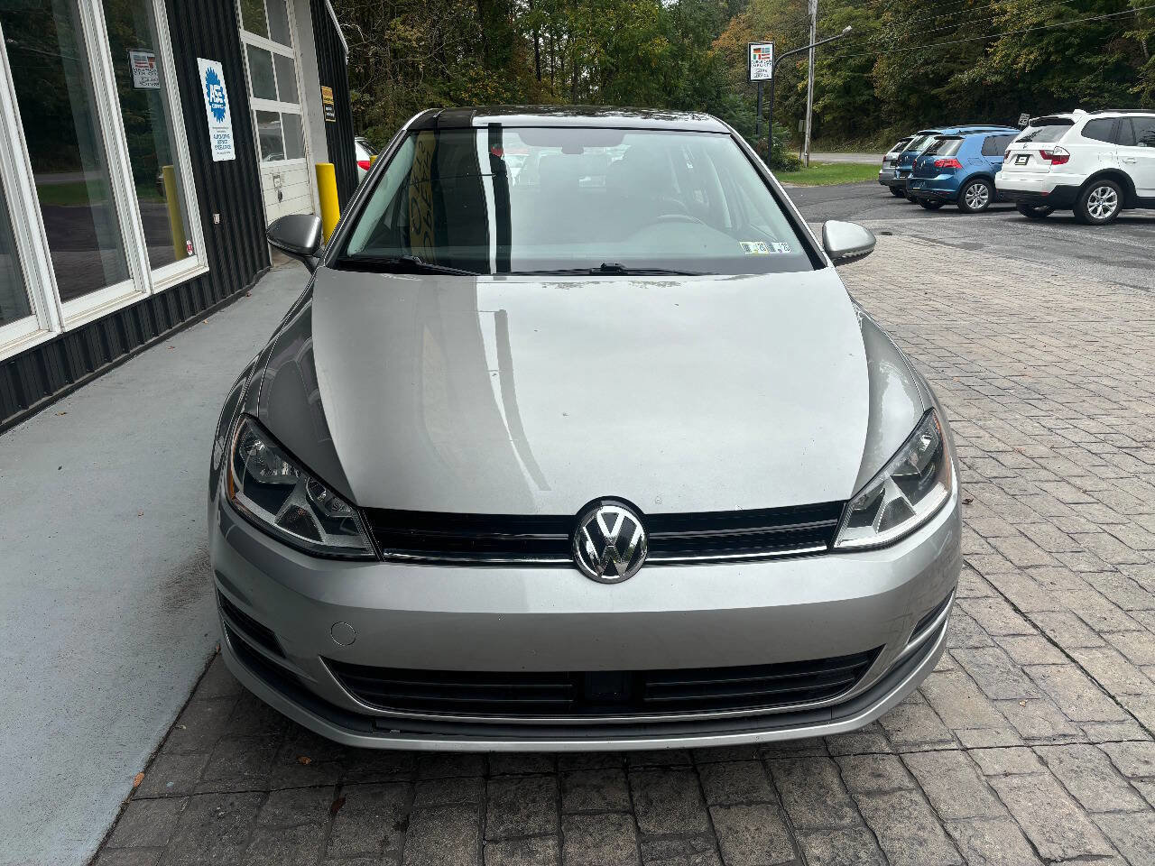 Used 2017 Volkswagen Golf Wolfsburg Edition image 4