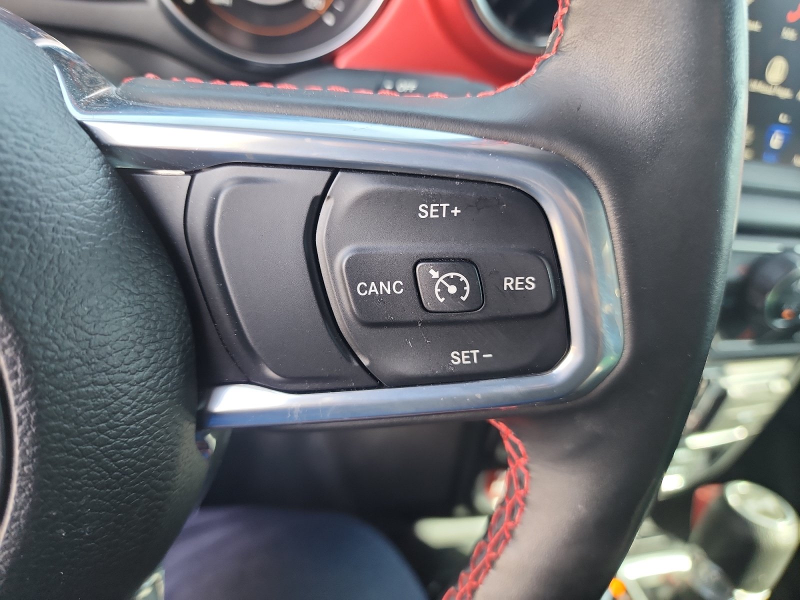 Used 2023 Jeep Wrangler Unlimited Rubicon w/ Cold Weather Group AWD/4WD image 24