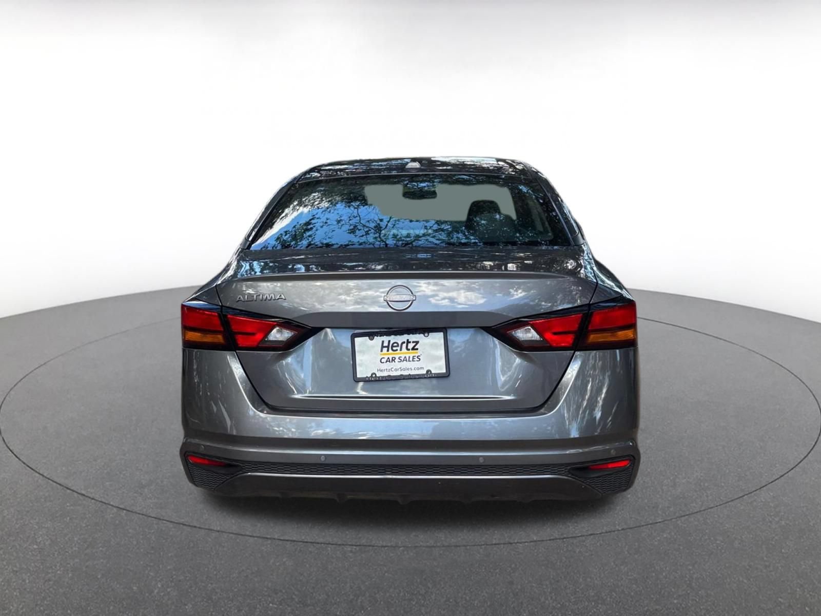 Used 2025 Nissan Altima 2.5 SV FWD image 9