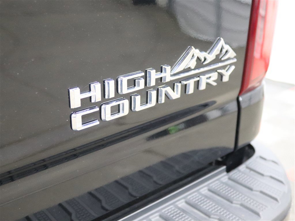 Used 2020 Chevrolet Silverado 3500 High Country w/ Z71 Off-Road Package image 8
