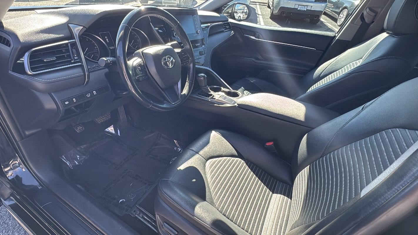 Used 2024 Toyota Camry SE FWD image 9